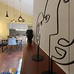 Apartman Rest On The Pedestrian Street *