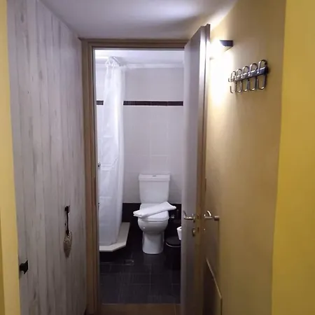 Rest On The Pedestrian Street كالافريتا