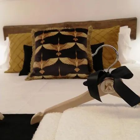 Rest On The Pedestrian Street * كالافريتا