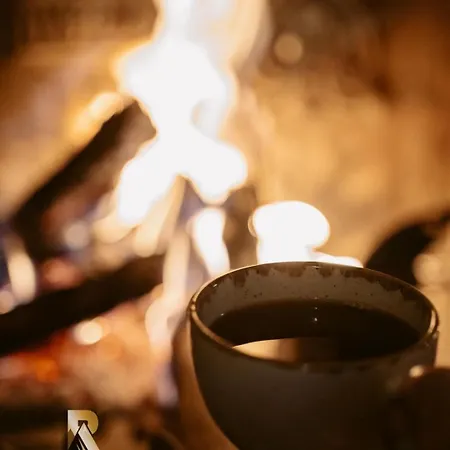 Rest On The Pedestrian Street * كالافريتا