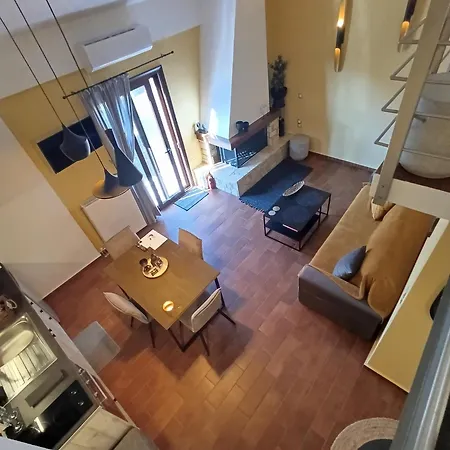 Rest On The Pedestrian Street カラブリタ