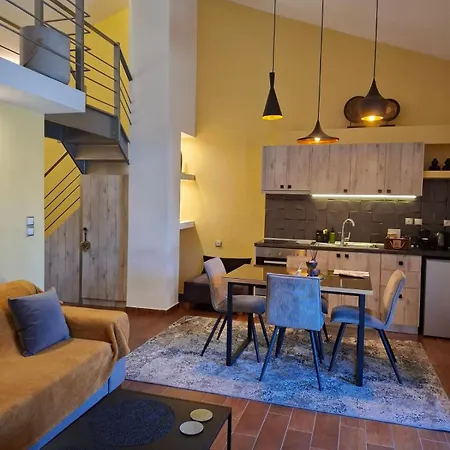 Apartment Rest On The Pedestrian Street Kalavryta