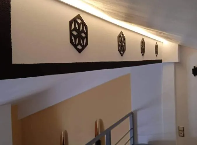 Rest On The Pedestrian Street *