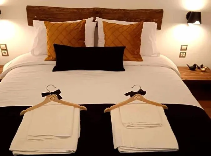 Rest On The Pedestrian Street カラブリタ