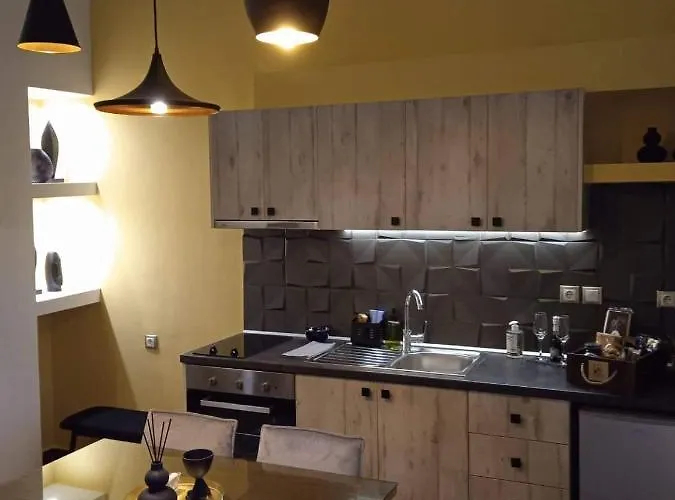 Rest On The Pedestrian Street * カラブリタ