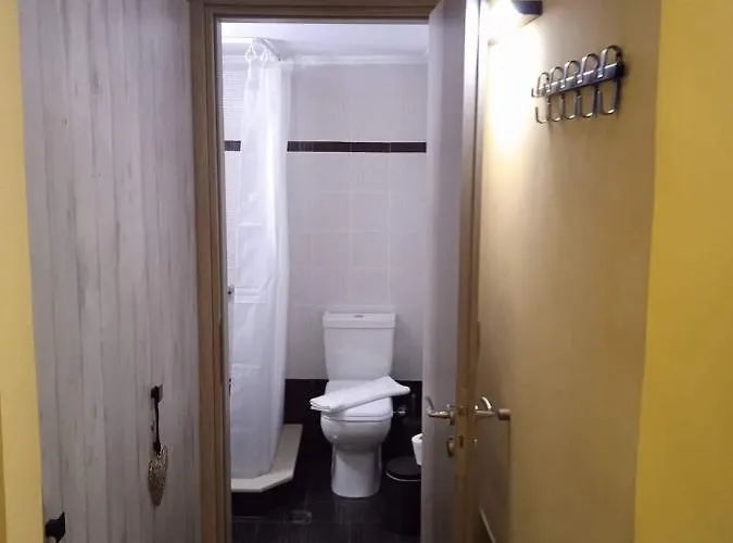 Rest On The Pedestrian Street カラブリタ