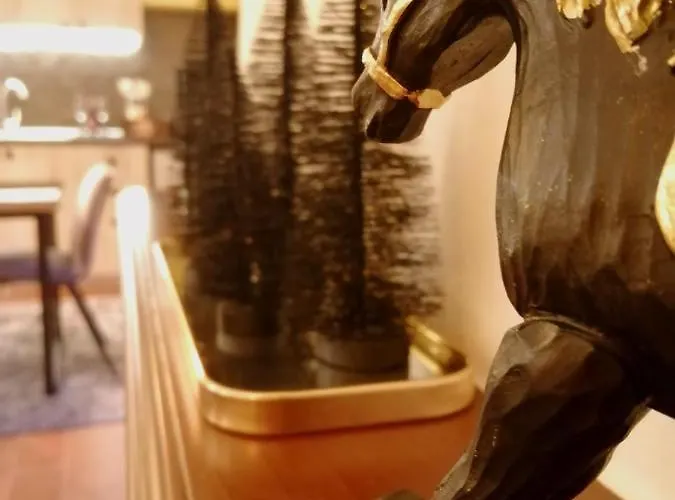 Rest On The Pedestrian Street * カラブリタ