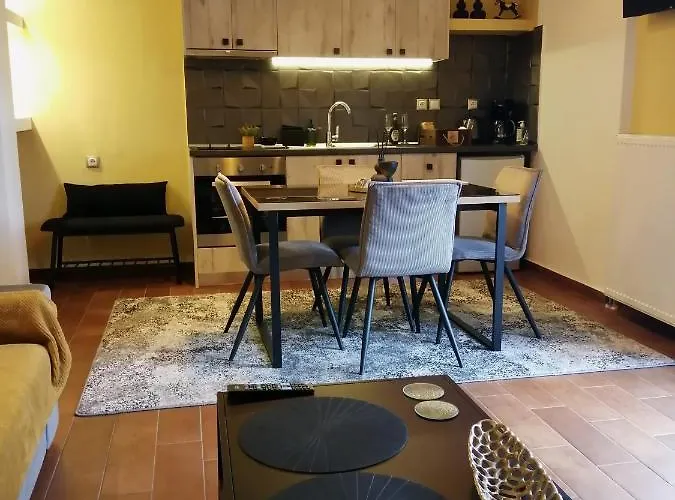 アパート Rest On The Pedestrian Street カラブリタ