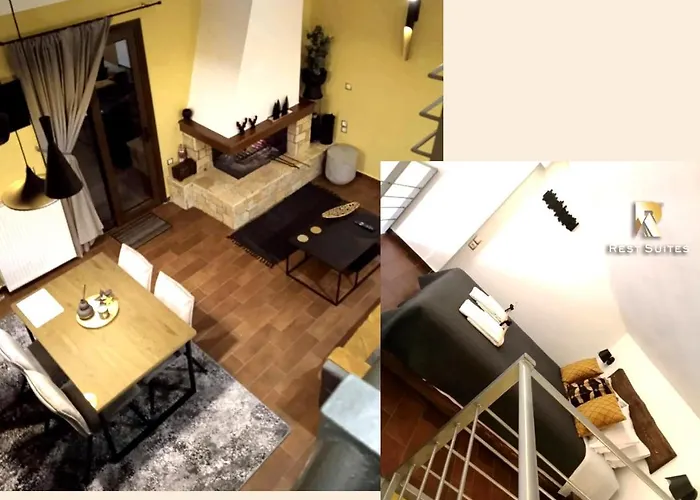 Rest On The Pedestrian Street *