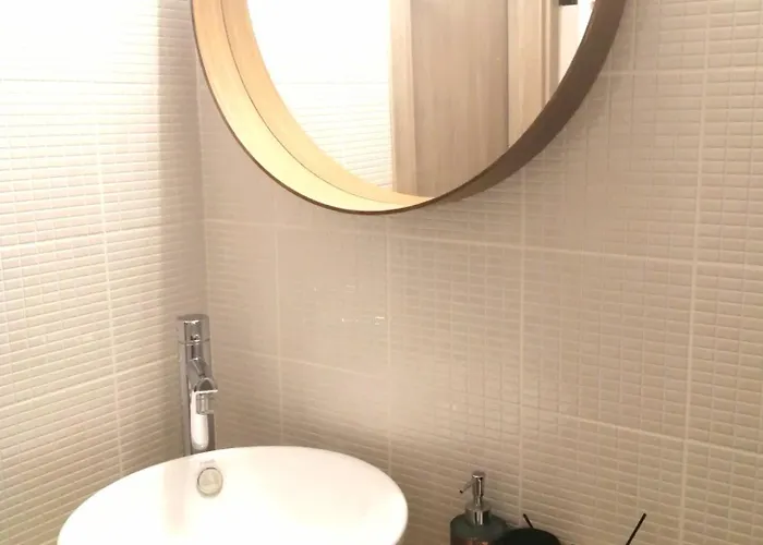 Rest On The Pedestrian Street アパート カラブリタ