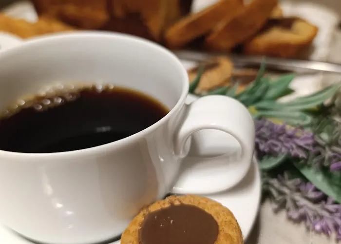 Rest On The Pedestrian Street カラブリタ